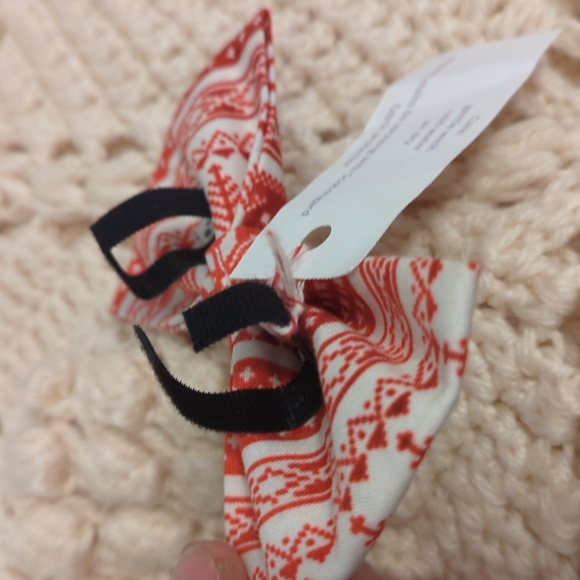 Beautiful handmade dog Christmas bowtie for collar NWT Nordic print - Picture 4 of 4